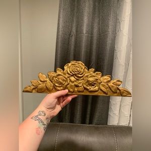 Gold rose wall decor